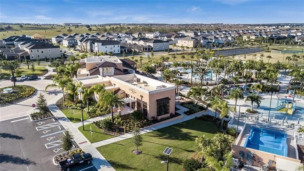 Theme Dream Lux Vacation Home! Davenport