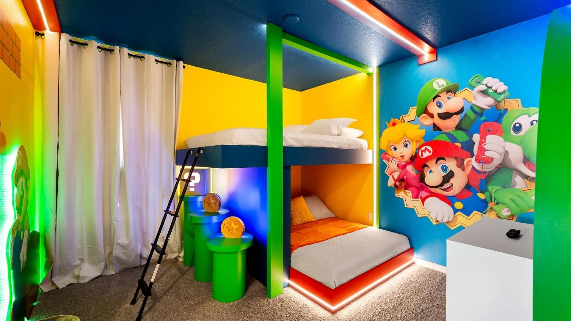 Theme Dream Lux Vacation Home! Davenport 0*,