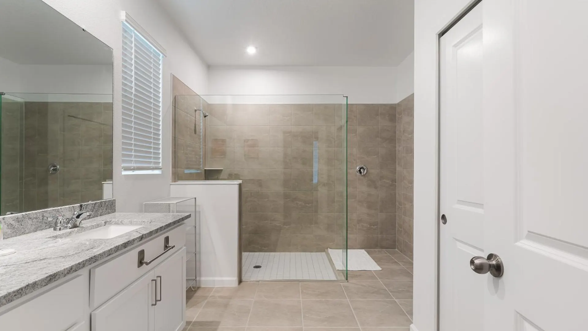 Theme Dream Lux Vacation Home! Davenport