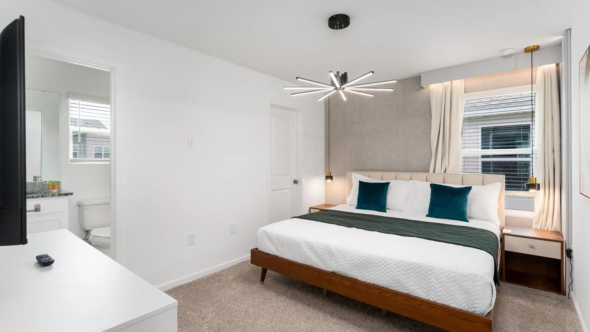 Theme Dream Lux Vacation Home! Davenport United States