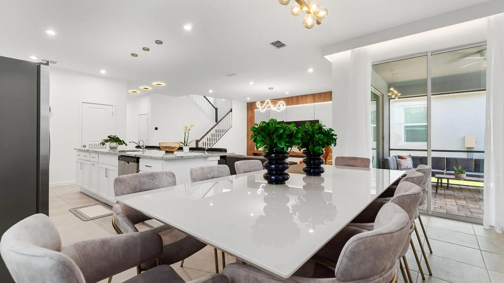 Theme Dream Lux Vacation Home! Davenport