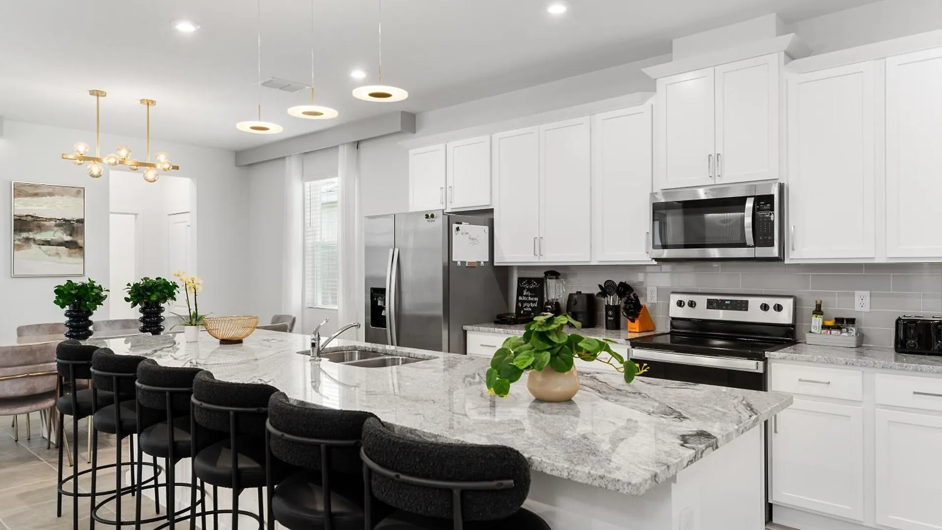 Theme Dream Lux Vacation Home! Davenport