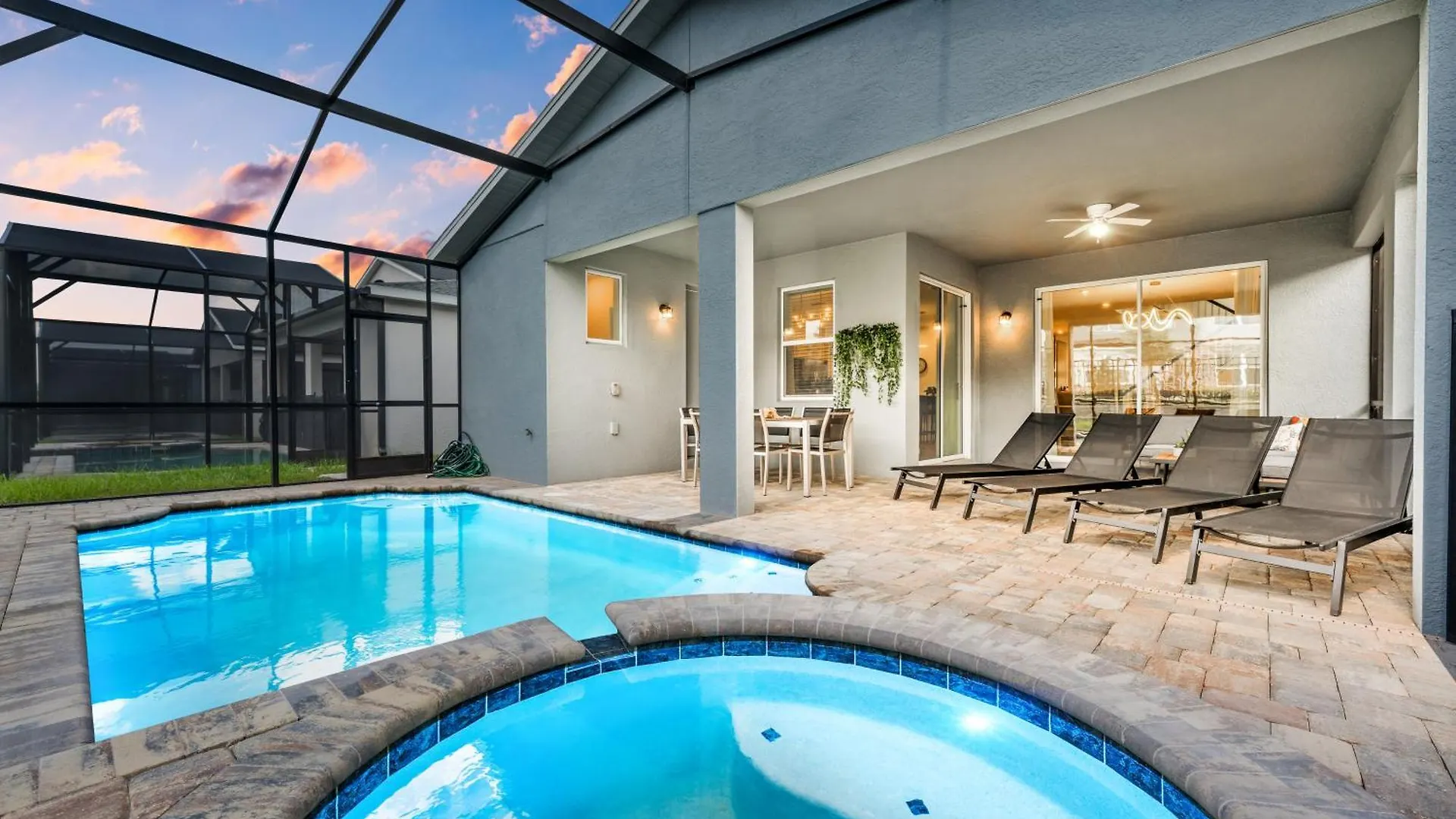Theme Dream Lux Vacation Home! Davenport 0*,